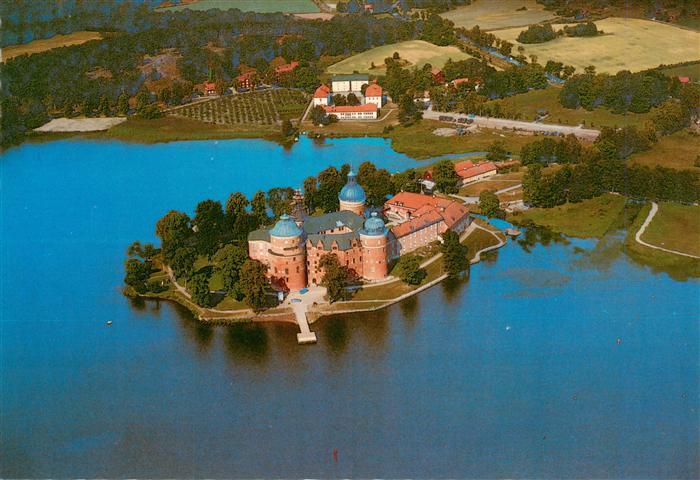 Mariefred Sweden Gripsholms-slott Schloss See Insel Fliegeraufnahme Tuerme Baeum