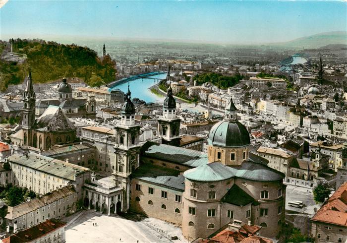 SALZBURG AT Festung Dom Salzach Altstadt Panorama Kirchtuerme Huegel Bruecken