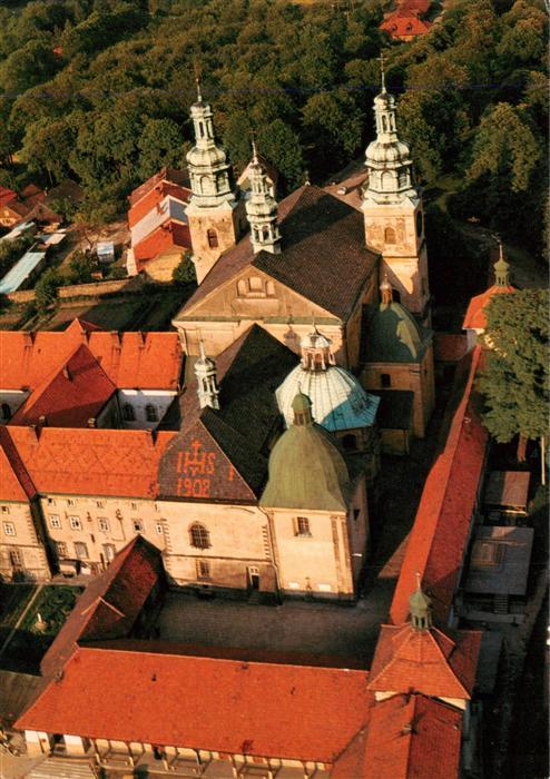 Kalwaria KRAKOW Krakau PL Kloster Kirche Fliegeraufnahme Kuppel Tuerme Innenhof