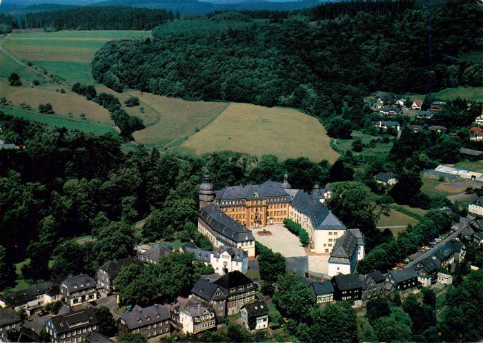 Bad Berleburg NRW Schloss Altstadt Fliegeraufnahme Wald Felder Fachwerkhaeuser