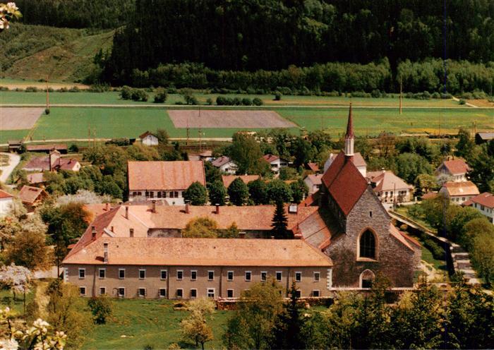 Friesach Kaernten AT Dominikanerkirche Dominikanerkonvent Kloster Fliegeraufnahm