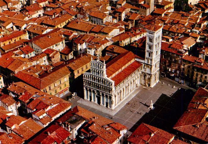 LUCCA Toscana IT San-Michele-in-Foro Fliegeraufnahme Kirche Altstadt Piazza Camp