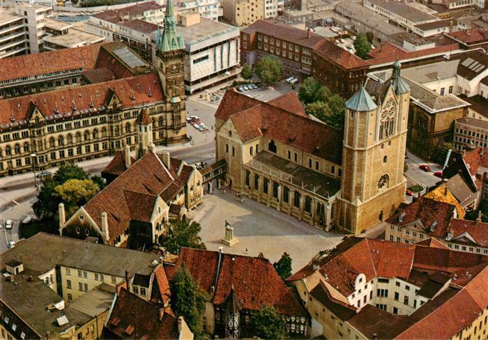 BRAUNSCHWEIG Niedersachsen Burgplatz Rathaus Fliegeraufnahme Dom Stadtansicht A
