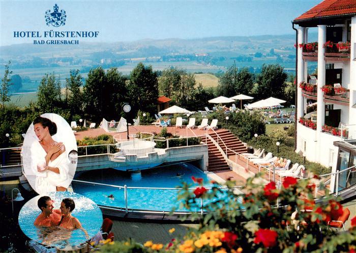 Bad Griesbach Rottal Hotel-Fuerstenhof Thermalbad Pool Freibad Liegestuehle Pano