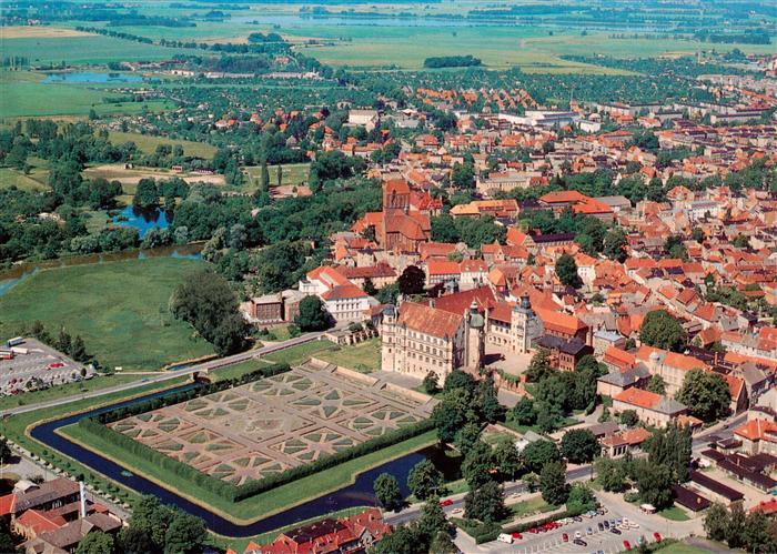 Guestrow Mecklenburg Vorpommern Schlossgarten Fliegeraufnahme Schloss Renaissanc