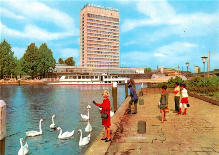 POTSDAM CITY Interhotel-Potsdam Hochhaus Havel Schwaene Schiff Uferpromenade