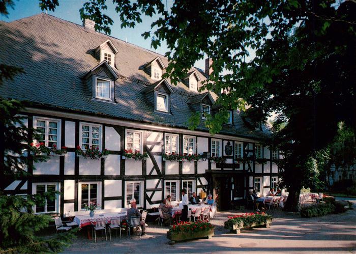 Oberkirchen Sauerland Schmallenberg NRW Gasthof-Schuette Landhotel Fachwerk Terr