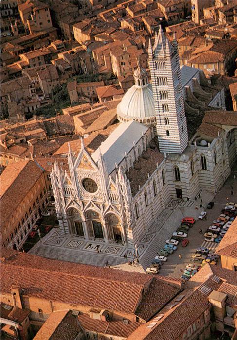 SIENA Toscana IT Cattedrale-di-Siena Dom Campanile Kuppel Altstadt Fliegeraufnah