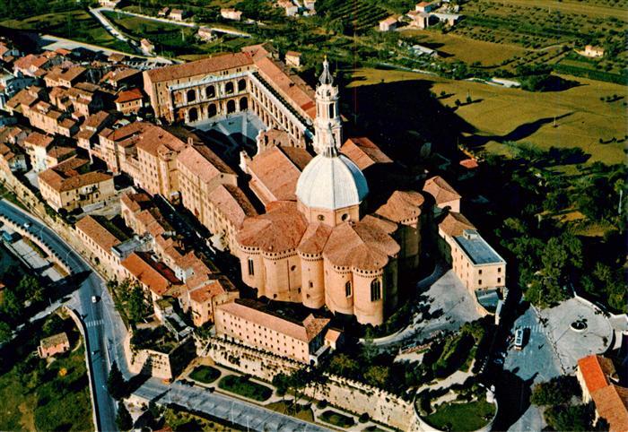 Loreto Ancona Marche IT Santuario-della-Santa-Casa Basilika Kuppel Fliegeraufnah