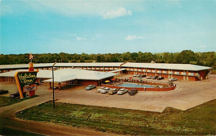 Baton Rouge Louisiana USA Holiday-Inn Motel Swimming-Pool Airline-Highway Greenw