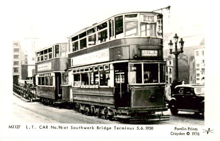 LONDON UK Strassenbahn Tram Doppelstockwagen Southwark-Bridge Guinness-Werbung