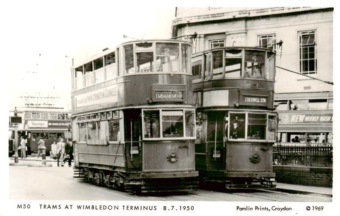 LONDON UK Strassenbahn Tram Wimbledon-Terminus Doppelstockwagen Embankment Stoc