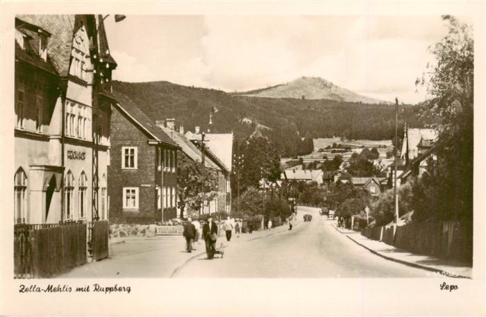 Zella-Mehlis Thueringen Ruppberg Strassenszene Rathaus Berge Wald Passanten Haup