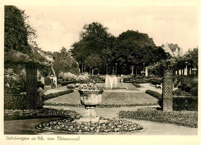 UERDINGEN KREFELD Crefeld Ehrenmal Park Brunnen Fontaene Blumenbeete Baeume Krie