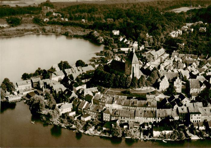 Moelln Lauenburg Luftaufnahme Altstadt Kirche Seen Kneippkurort Haeuser Wald