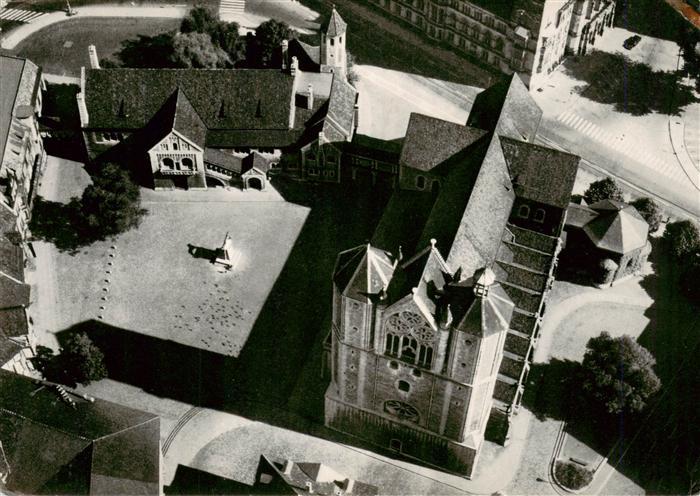 BRAUNSCHWEIG Niedersachsen Burgplatz Dom Burg-Dankwarderode Loewenstandbild Luf