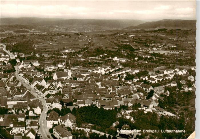 Kenzingen BW Breisgau Stadtansicht Kirche Luftbild Weinberge Tal