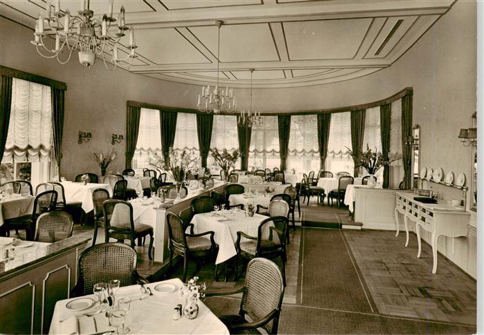 Hinterzarten Breisgau-Hochschwarzwald BW Hotel-Adler Pavillon Speisesaal Gastrau