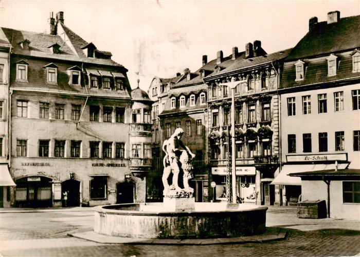 GERA  Thueringen Markt Simonsbrunnen Brunnen Skulptur Geschaeftshaeuser