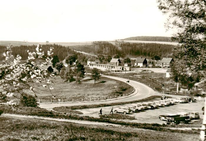 Caemmerswalde Neuhausen Erzgebirge Neuwernsdorf Erzgebirge Dorf Parkplatz Autos