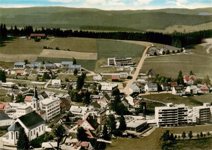 Schoenwald Schwarzwald BW Hoehenluftkurort Wintersportplatz Kirche Ortszentrum W