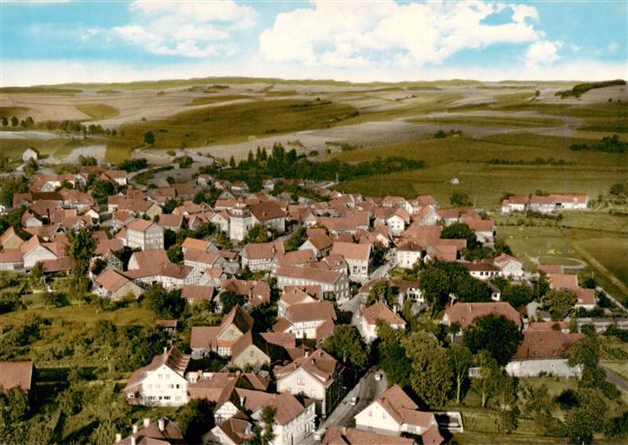 Voehl Edersee Waldeck-Frankenberg Hessen Edersee Dorf Luftaufnahme Huegel Felder