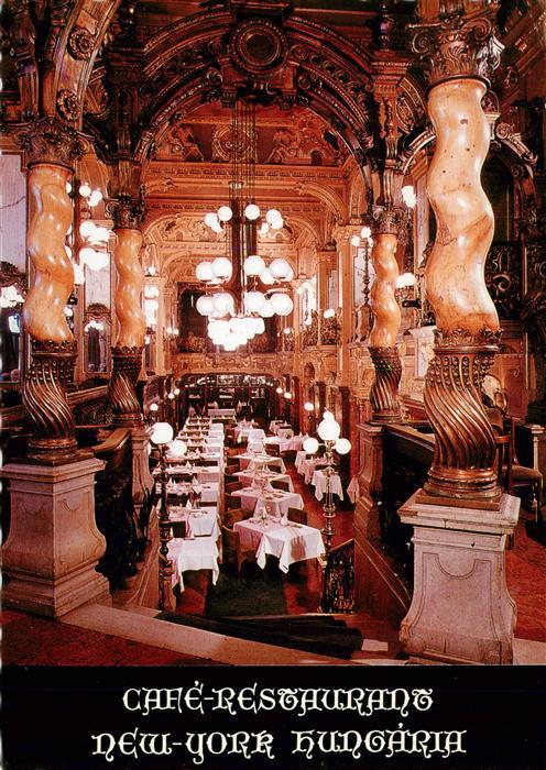 BUDAPEST HU New-York-Café-Restaurant Innenraum Marmorsaeulen Kronleuchter Tische
