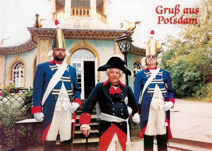 POTSDAM CITY Chinesisches-Teehaus Sanssouci Gardesoldaten Historische-Uniformen