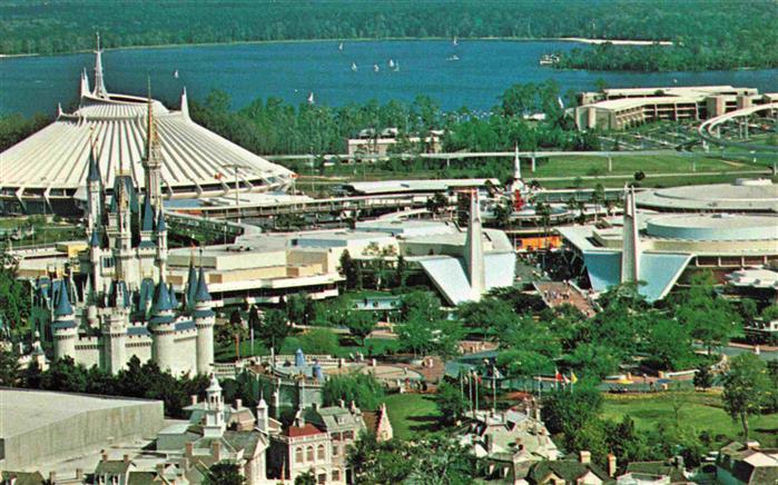Disneyland Orlando Florida USA Magic-Kingdom Cinderella-Castle Space-Mountain T