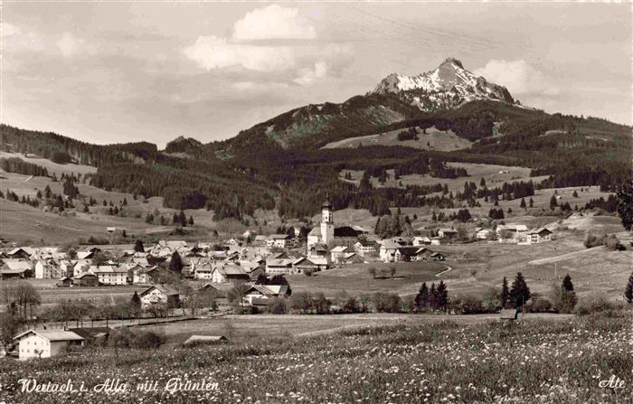 Wertach Bayern Gruenten Kirchturm Bergdorf Wiesen Alpenvorland Baeume
