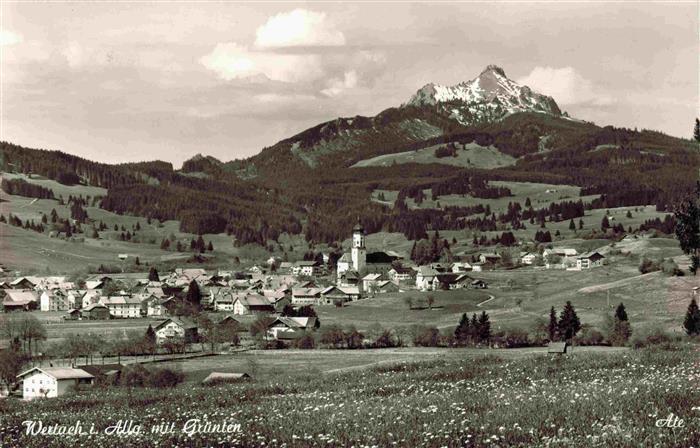 Wertach Bayern Gruenten Kirchturm Bergdorf Wiesen Alpenvorland Baeume