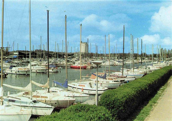 Kortgene Noord Beveland Zeelnad NL Jachthaven Delta-Marina Segelboote Motorboote