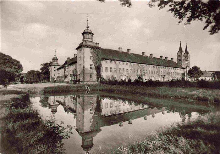 Corvey Hoexter Weser Schloss Reichsabtei Oberweser Teich Spiegelung Kirchturm Ba