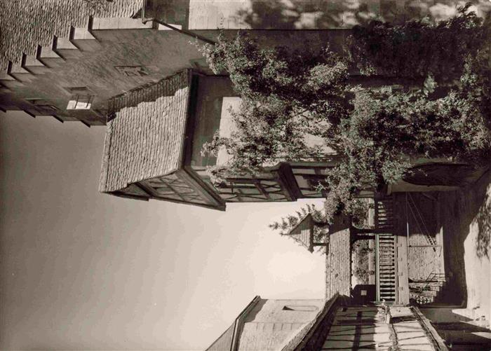 Jagsthausen Heilbronn Wuerttemberg BW Goetzenburg Burghof Fachwerkhaus Kletterro