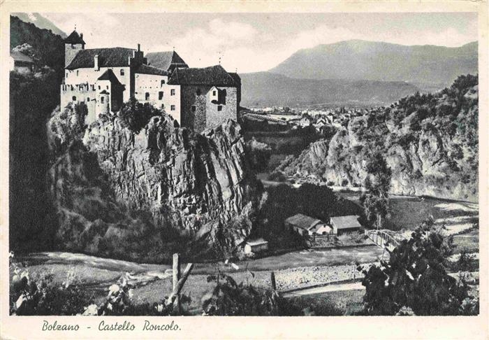 Bozen BOLZANO Suedtirol IT Castello-Roncolo Burg Felsen Schlucht Weinberg Tal