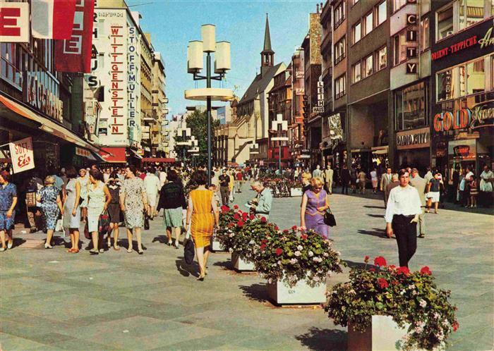 Koeln  Rhein Schildergasse Fussgaengerzone