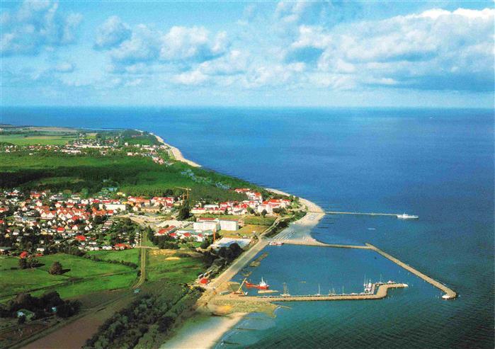 KueHLUNGSBORN Ostseebad Panorama OT Ost Sportboothafen Seebruecke